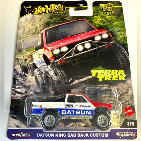 Hot Wheels Auto Cult 2024: Terra Trek Datsun King Cab Baja &ndash; Camioncino Personalizzato Verde